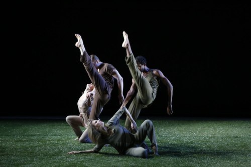Grass Dancers: (back) Olivia Jordan, Michael Tomlinson, Duane Gosa and Caroline Kehoe Choreography by Jennifer Muller