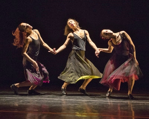 Malpaso dancers in Trey McIntyre's “Under Fire.”